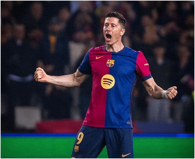 开云体育-莱万多夫斯基新星持续失利表现突出，曼联前途光明！